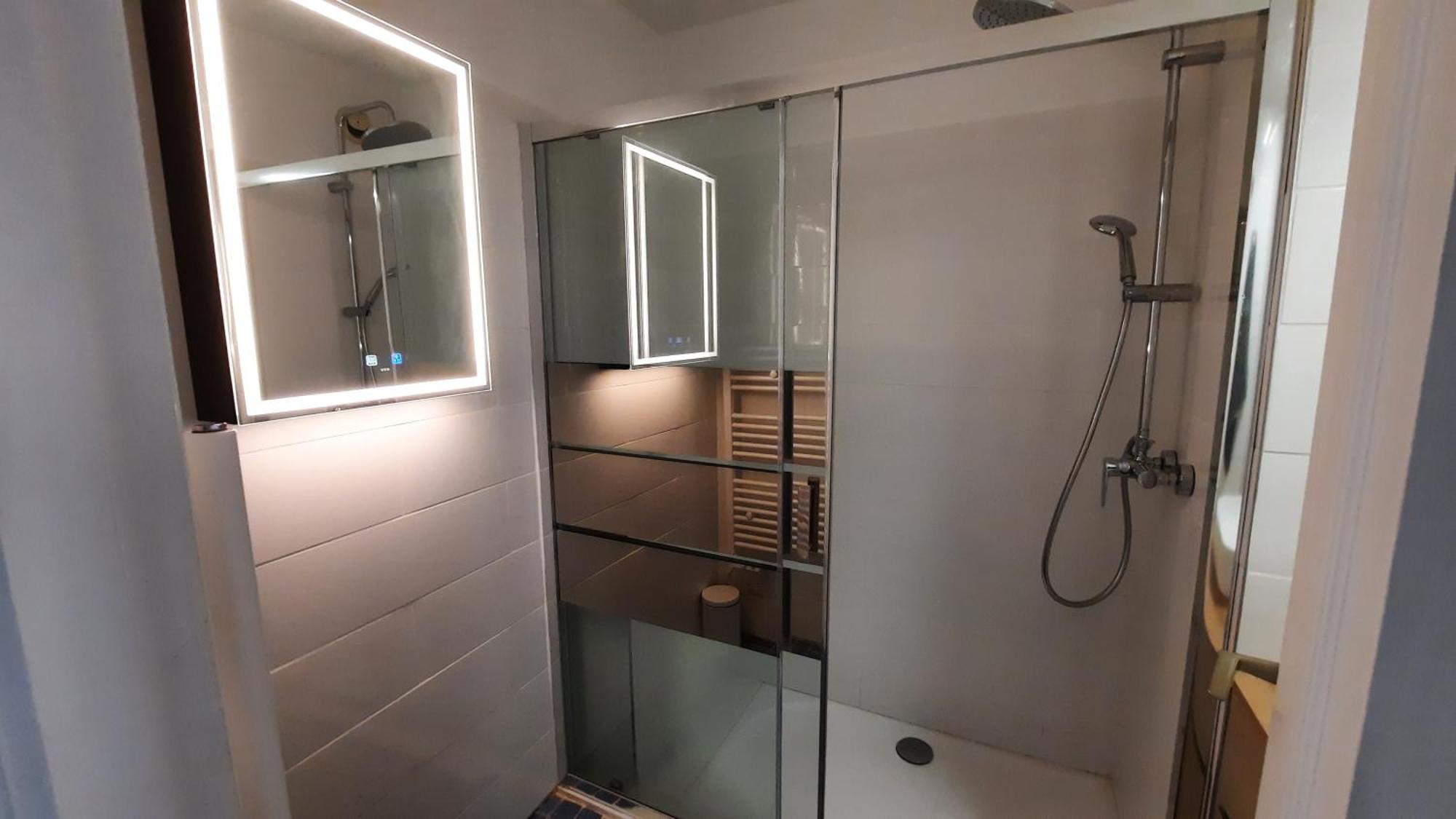 Sunny Mercury - Room In Apartment كان المظهر الخارجي الصورة